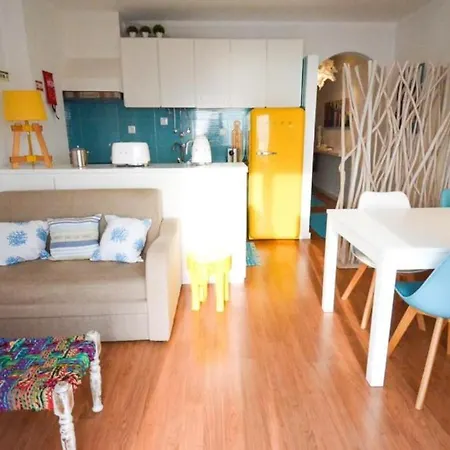 Apartament Yellow Submarine On The Seafront
